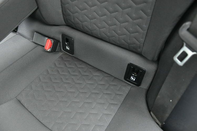 Toyota Corolla 1.8Hybrid 2021r. SALON Kamera FullLED Climatronic Virtual 66tkm zdjęcie 16