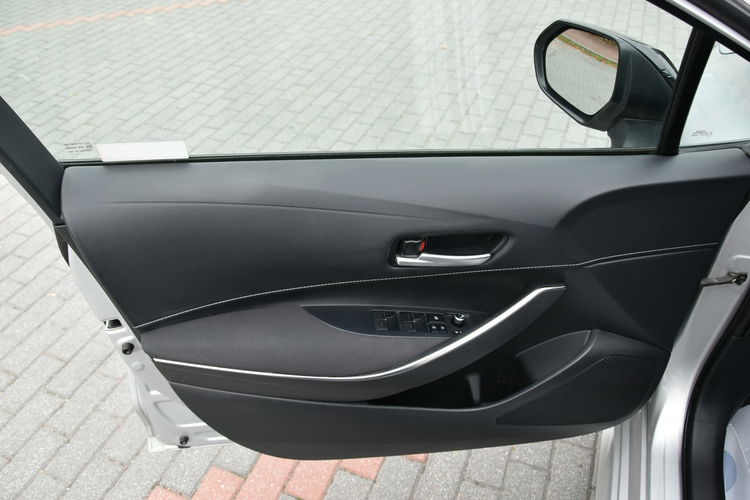 Toyota Corolla 1.8Hybrid 2021r. SALON Kamera FullLED Climatronic Virtual 66tkm zdjęcie 26