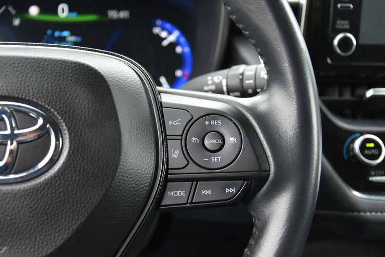 Toyota Corolla 1.8Hybrid 2021r. SALON Kamera FullLED Climatronic Virtual 66tkm zdjęcie 29