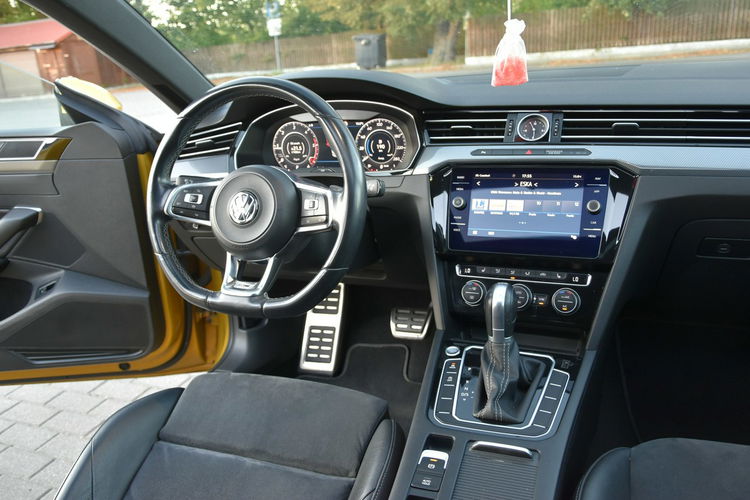 Volkswagen Arteon 4Motion 2.0TDi 239KM DSG 2019r. R-Line Kamera LEDy Panorama zdjęcie 11