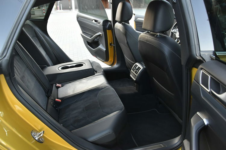 Volkswagen Arteon 4Motion 2.0TDi 239KM DSG 2019r. R-Line Kamera LEDy Panorama zdjęcie 13
