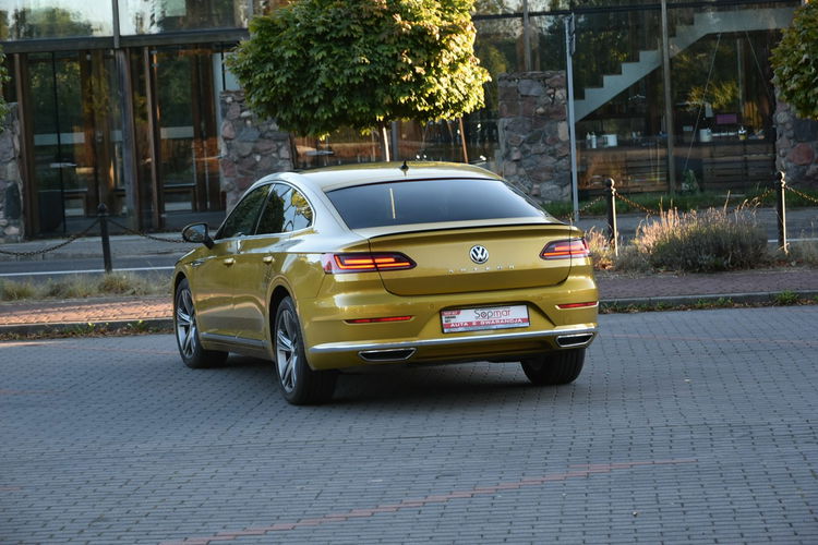 Volkswagen Arteon 4Motion 2.0TDi 239KM DSG 2019r. R-Line Kamera LEDy Panorama zdjęcie 19