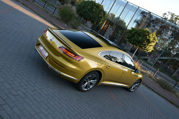 Volkswagen Arteon 4Motion 2.0TDi 239KM DSG 2019r. R-Line Kamera LEDy Panorama zdjęcie 21