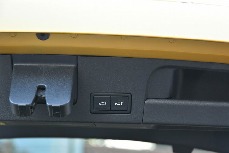 Volkswagen Arteon 4Motion 2.0TDi 239KM DSG 2019r. R-Line Kamera LEDy Panorama zdjęcie 28