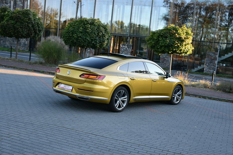 Volkswagen Arteon 4Motion 2.0TDi 239KM DSG 2019r. R-Line Kamera LEDy Panorama zdjęcie 8