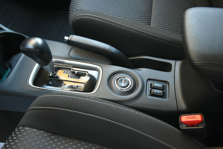 Mitsubishi Outlander 4WD 2.0 150KM Automat 2015r. lift 4x4 Climatronic LED NAVI Kamera zdjęcie 11
