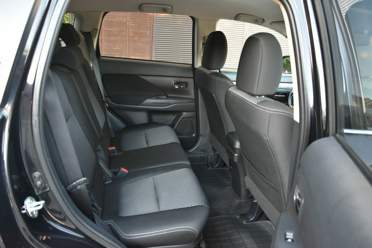 Mitsubishi Outlander 4WD 2.0 150KM Automat 2015r. lift 4x4 Climatronic LED NAVI Kamera zdjęcie 13