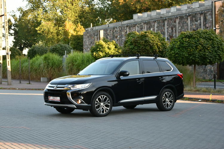 Mitsubishi Outlander 4WD 2.0 150KM Automat 2015r. lift 4x4 Climatronic LED NAVI Kamera zdjęcie 3