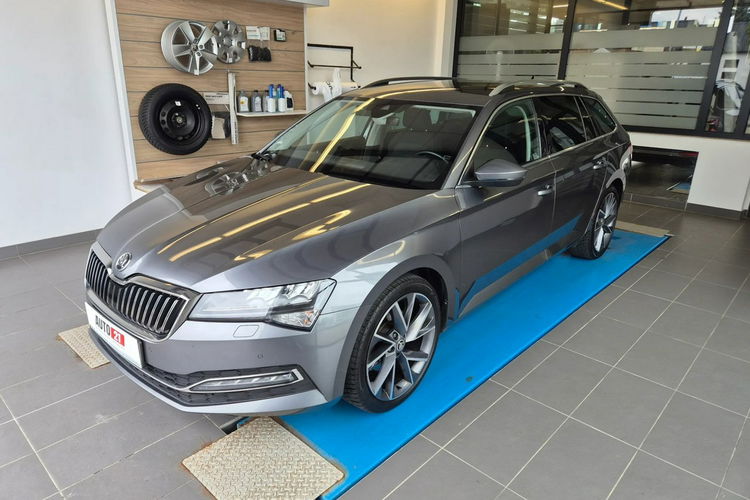 Skoda Superb zdjęcie 2