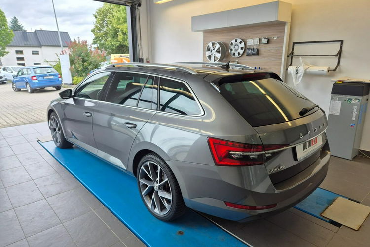 Skoda Superb zdjęcie 3