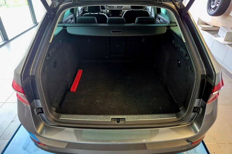 Skoda Superb zdjęcie 8