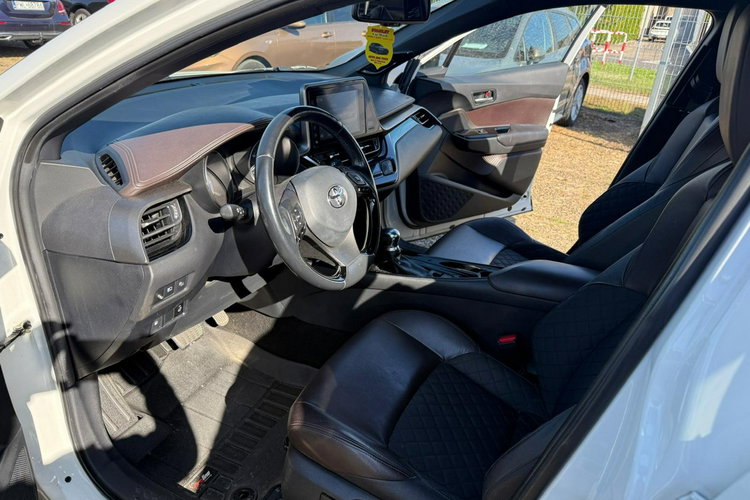 Toyota C-HR navi, automat, hybryda, zarejestrowana zdjęcie 15