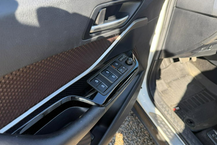 Toyota C-HR navi, automat, hybryda, zarejestrowana zdjęcie 18