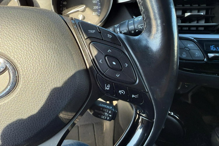 Toyota C-HR navi, automat, hybryda, zarejestrowana zdjęcie 22