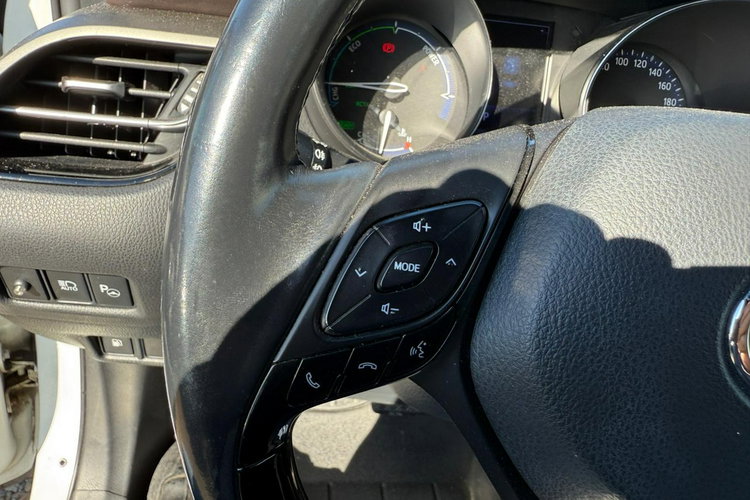 Toyota C-HR navi, automat, hybryda, zarejestrowana zdjęcie 23