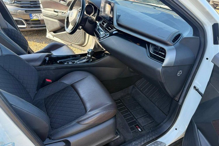 Toyota C-HR navi, automat, hybryda, zarejestrowana zdjęcie 5