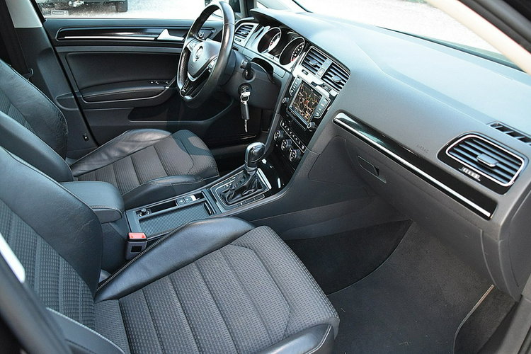 Volkswagen Golf 2.0tdi 150Km Xenon Pół-Skóra Led Navi Kamera Gwarancja zdjęcie 17