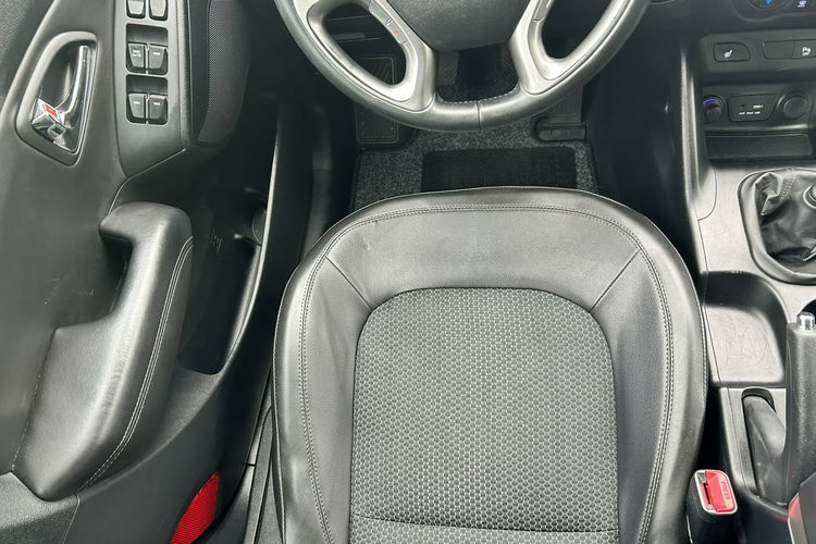 Hyundai ix35 zdjęcie 14