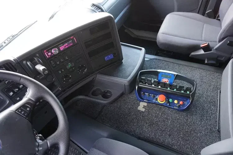 Scania G 480 / 8 X 2 / SKRZYNIOWY + HDS / HMF THOR - O K6 + JIB FJ 2000 K6 / WYSIĘG 33, 5 M zdjęcie 17