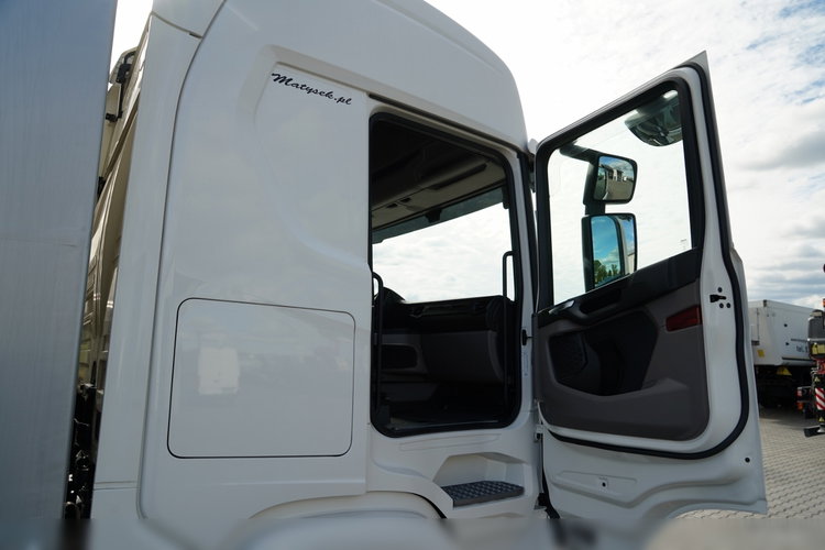 Scania R 450 / MEGA / 6x2 / FIRANKA - 8.2 m / SOLÓWKA / OŚ PODNOSZONA / MOCNA PODŁOGA / NAVI /  zdjęcie 42