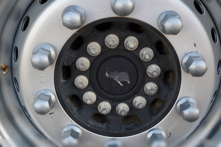 Schmitz / WYWROTKA / 26 m3 / HYDROKLAPA / OŚ PODNOSZONA /  zdjęcie 19