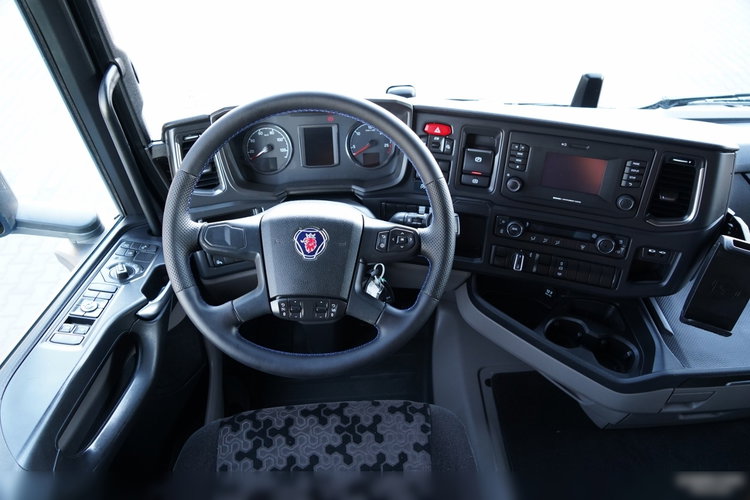 Scania R 450 / RETARDER / HYDRAULIKA / KLIMATYZACJA POSTOJOWA / ALUFELGI / PO KONTRAKCIE SERWISOWYM zdjęcie 27