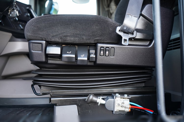 Scania R 450 / RETARDER / HYDRAULIKA / KLIMATYZACJA POSTOJOWA / ALUFELGI /  zdjęcie 23