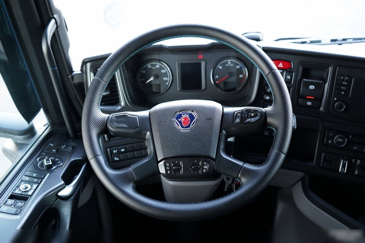 Scania R 450 / RETARDER / HYDRAULIKA / KLIMATYZACJA POSTOJOWA / ALUFELGI /  zdjęcie 28