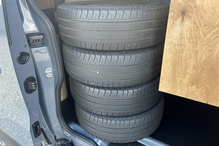 Renault Trafic Furgon L2H1 2.0/145KM Gwarancja Kamera Cofania Relingi Dachowe zdjęcie 26