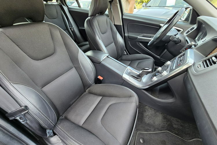 Volvo V60 Cross Country zdjęcie 10