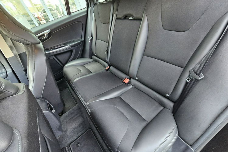 Volvo V60 Cross Country zdjęcie 14