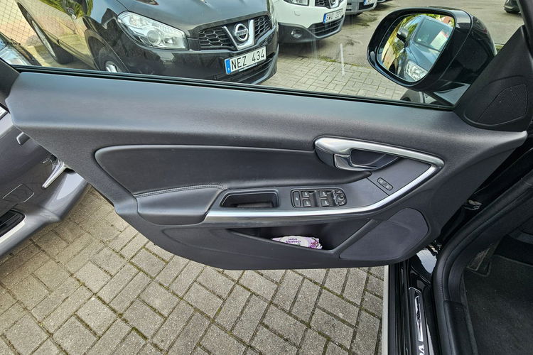 Volvo V60 Cross Country zdjęcie 22