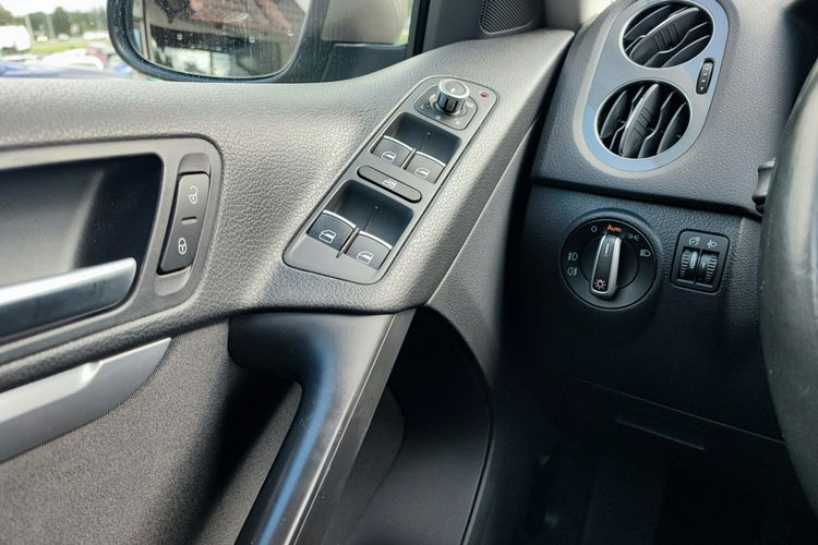 Volkswagen Tiguan 2.0 TDI Sport & Style 4motion + pełny serwis i oryginał lakier zdjęcie 11