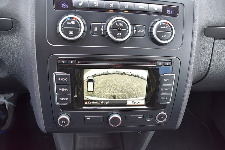 Volkswagen Touran 2.0TDI 140Km 7-os Kamera Navi Gwarancja zdjęcie 15