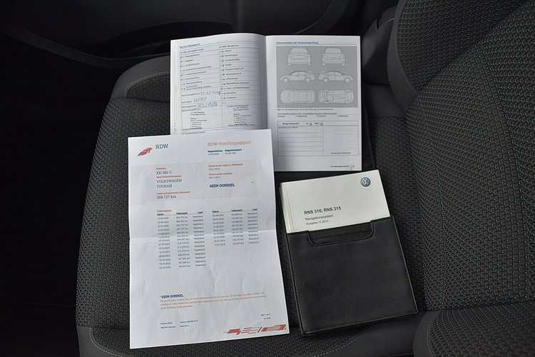 Volkswagen Touran 2.0TDI 140Km 7-os Kamera Navi Gwarancja zdjęcie 16