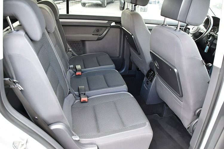 Volkswagen Touran 2.0TDI 140Km 7-os Kamera Navi Gwarancja zdjęcie 9