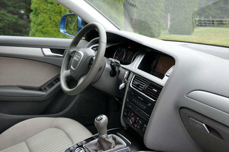 Audi A4 2.0T(211KM) 156tyś.km Quattro Xenon Led Navi Parktronik IWł Alu16"ASO zdjęcie 18