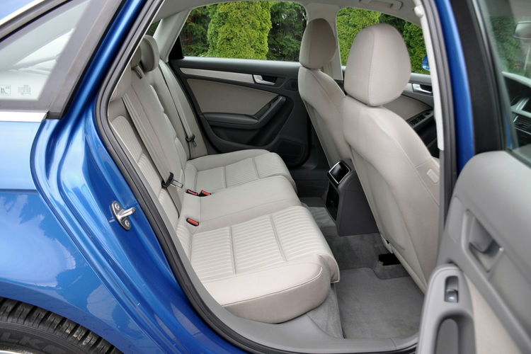 Audi A4 2.0T(211KM) 156tyś.km Quattro Xenon Led Navi Parktronik IWł Alu16"ASO zdjęcie 19