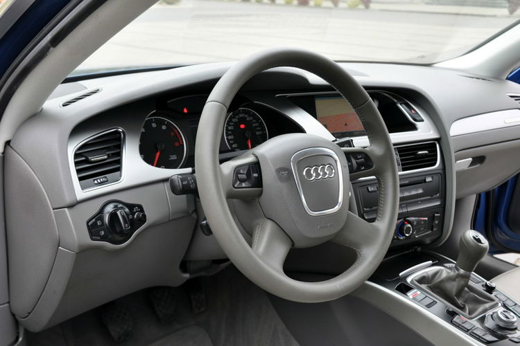 Audi A4 2.0T(211KM) 156tyś.km Quattro Xenon Led Navi Parktronik IWł Alu16"ASO zdjęcie 22