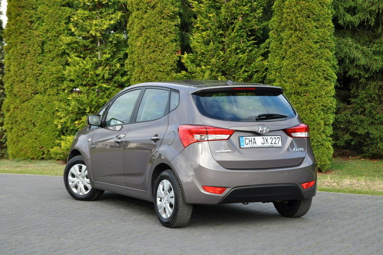 Hyundai ix20 1.6i(125KM) 36tyś.km Klimatyzacja Welur Parktronik Chrom I Wł ASO zdjęcie 14