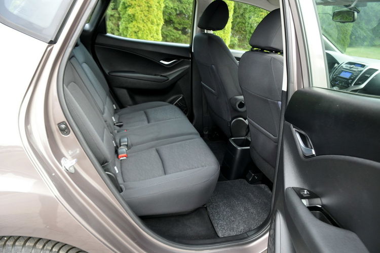 Hyundai ix20 1.6i(125KM) 36tyś.km Klimatyzacja Welur Parktronik Chrom I Wł ASO zdjęcie 20