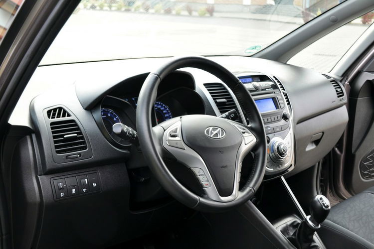 Hyundai ix20 1.6i(125KM) 36tyś.km Klimatyzacja Welur Parktronik Chrom I Wł ASO zdjęcie 23