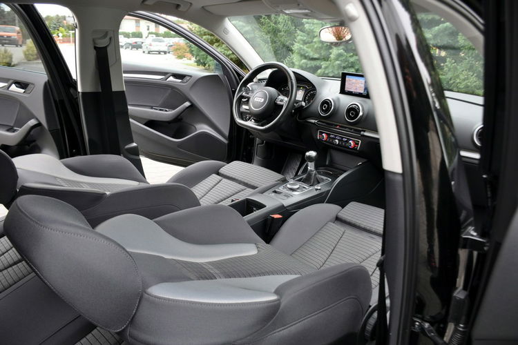 Audi A3 2.0TDI(184KM) 2xS-Line Radar ACC Xenon Led Navi Panorama Alu18"ASO zdjęcie 24