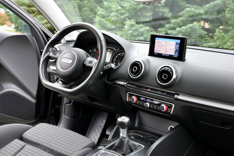 Audi A3 2.0TDI(184KM) 2xS-Line Radar ACC Xenon Led Navi Panorama Alu18"ASO zdjęcie 26