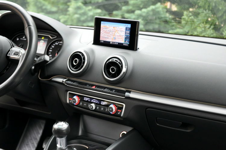 Audi A3 2.0TDI(184KM) 2xS-Line Radar ACC Xenon Led Navi Panorama Alu18"ASO zdjęcie 27