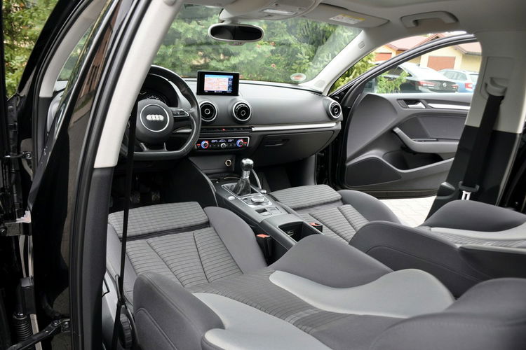 Audi A3 2.0TDI(184KM) 2xS-Line Radar ACC Xenon Led Navi Panorama Alu18"ASO zdjęcie 28