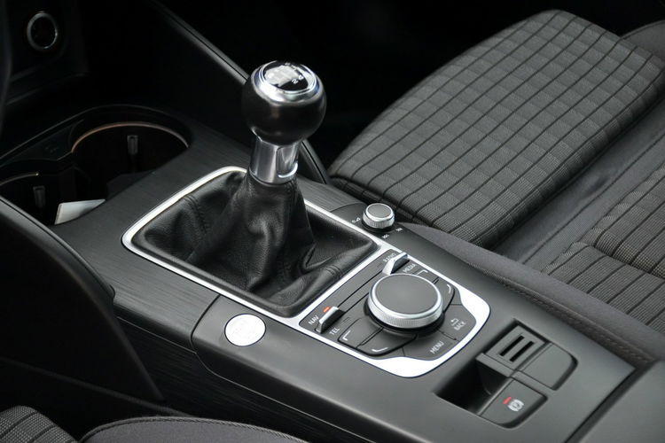 Audi A3 2.0TDI(184KM) 2xS-Line Radar ACC Xenon Led Navi Panorama Alu18"ASO zdjęcie 35