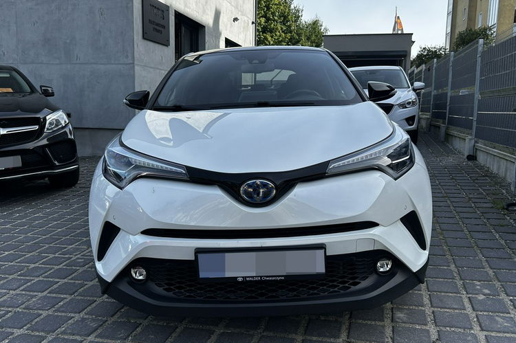 Toyota C-HR Salon PL 1.8 Hybr Radar As. pasa Kam cof FullLed Skóry M Pole JBL zdjęcie 2