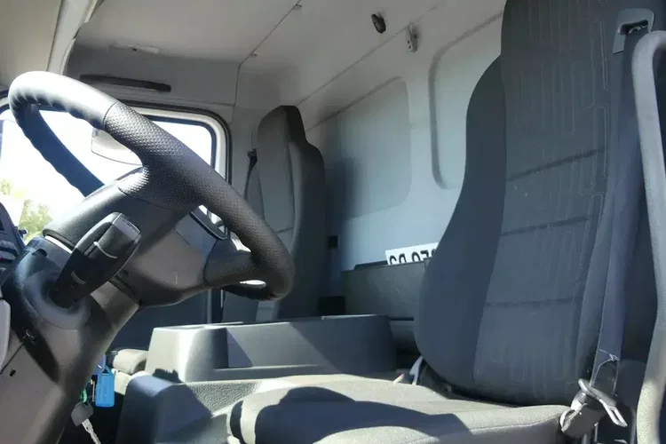 Mercedes ATEGO 1218 / KONTENER + WINDA / EURO 6 / AUTOMAT / zdjęcie 18