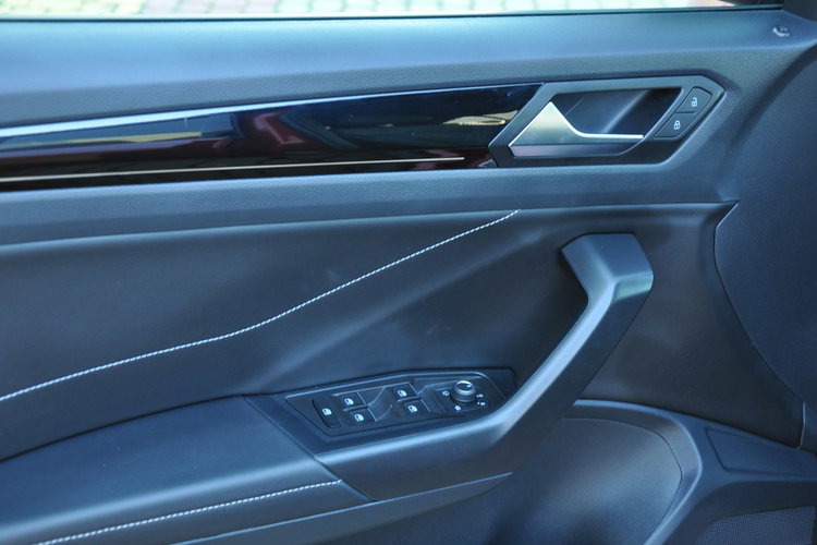 Volkswagen T-Roc 1.5TSI 150KM DSG R-Line Kamera Ambiente LED Gwarancja Dealer zdjęcie 10